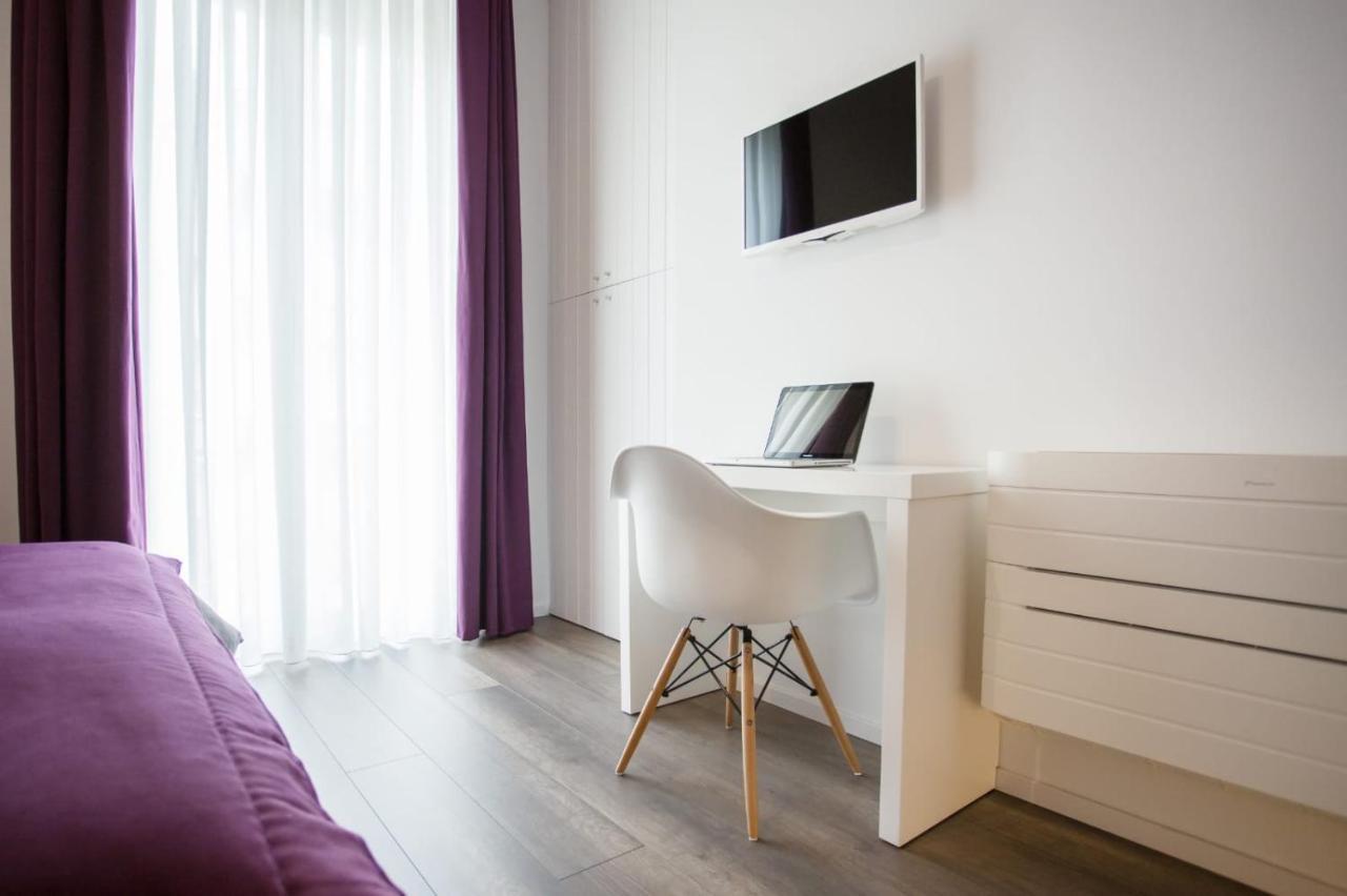 Dimora Mefite-Camere Con Bagno Privato E Self Check-In マテーラ エクステリア 写真